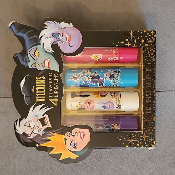 NWT Disney Tim Burton USB(C) Charger w/ LED Nightlight & Villain's Chapstick Set - Picture 3 of 9